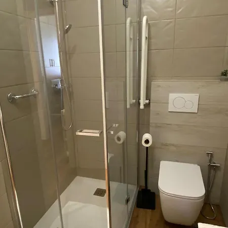 شقة Lakeside غْرافيدونا